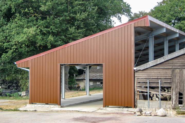 Hallenbau Unterstellhalle - Pultdachhalle angebaut an vorhandenes Gebäude